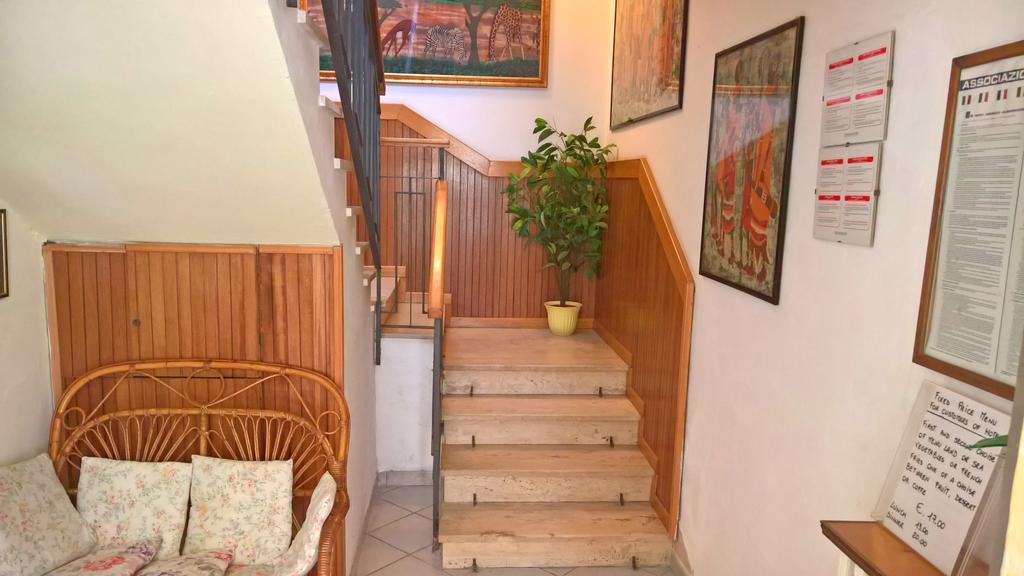 Albergo Golfo Фоллоника Экстерьер фото