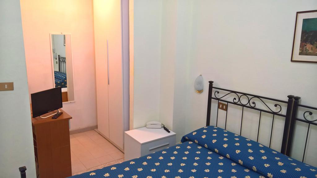 Albergo Golfo Фоллоника Экстерьер фото